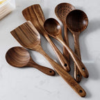 Käsin veistetty teakwood-keittosarja